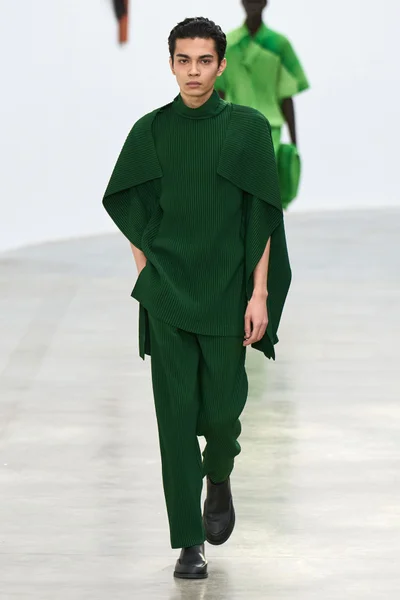 Look 38